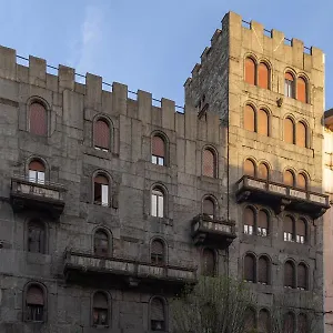https://castellocade-sass-edifico-storico-in-centro.it-lombardy.com